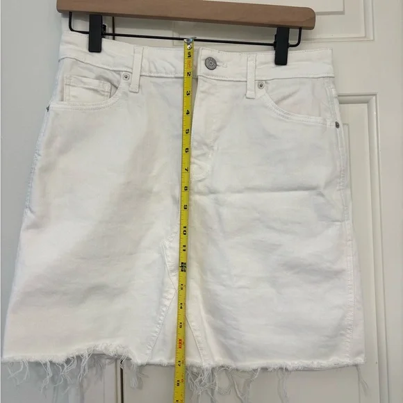 Old Navy White Denim Skirt - Picture 4 of 7